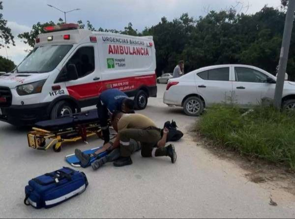 Conductor no respeta señal de alto y choca a motociclista en Tulum