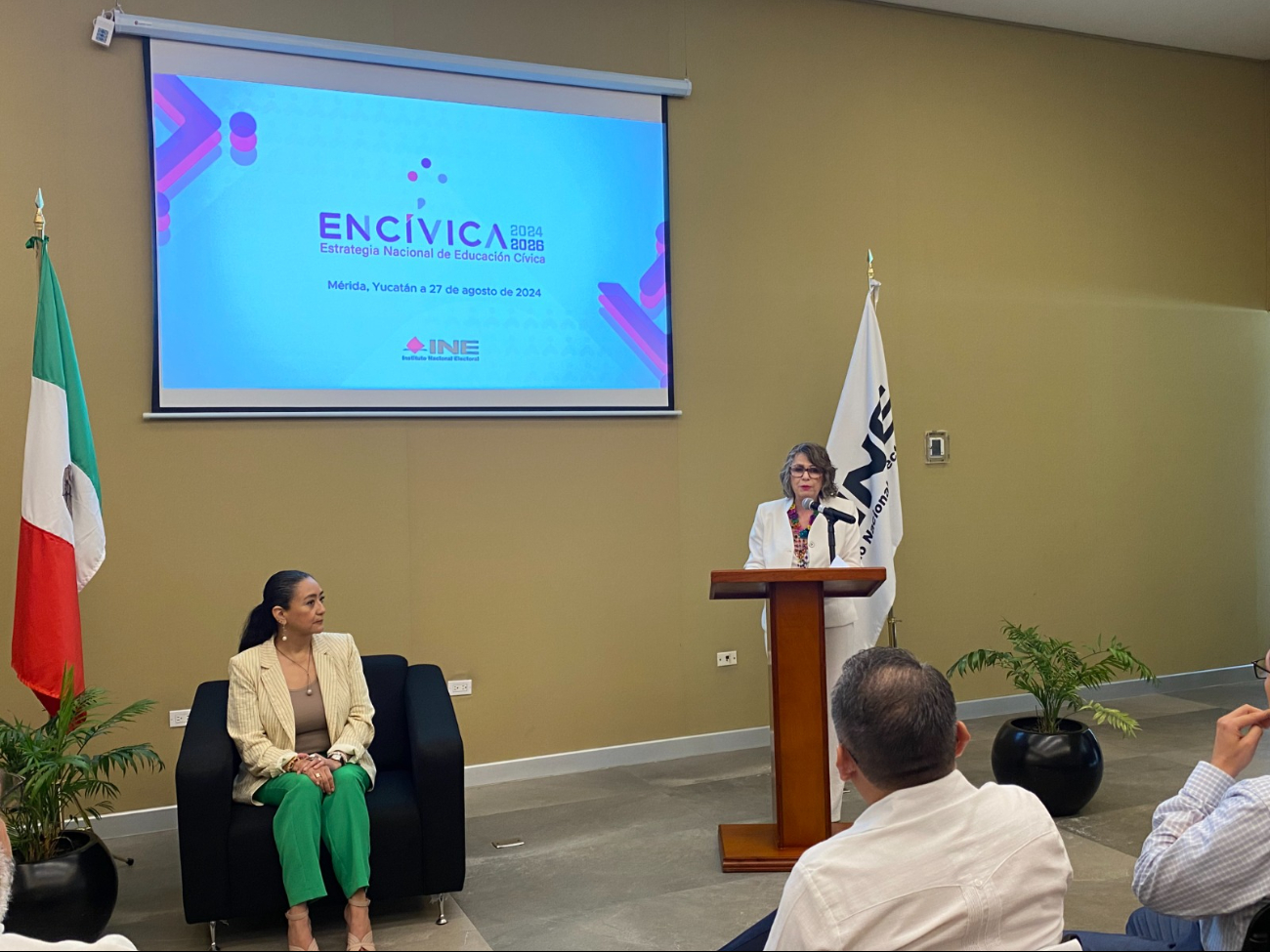 INE presenta la Estrategia Nacional de Educación Cívica en Mérida