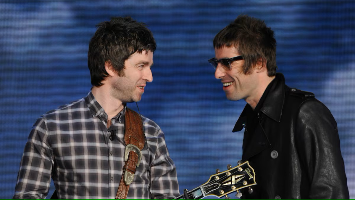 Redes estallan con memes por el regreso de Oasis tras 15 años de ausencia