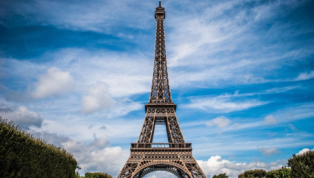 ¿Imaginas hacer un picnic con tu familia en la Torre Eiffel?