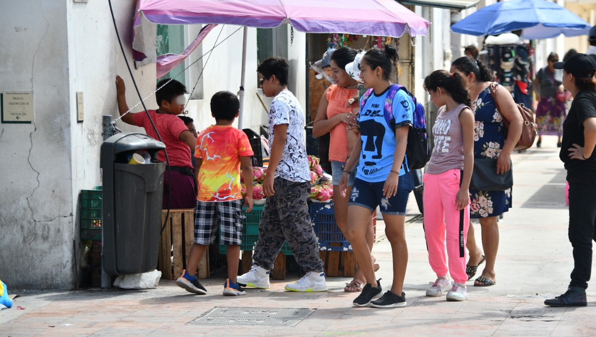 La Secretaría de Bienestar de Campeche entregará uniformes escolares deportivos en todas las cabeceras municipales y útiles escolares en tres municipios.