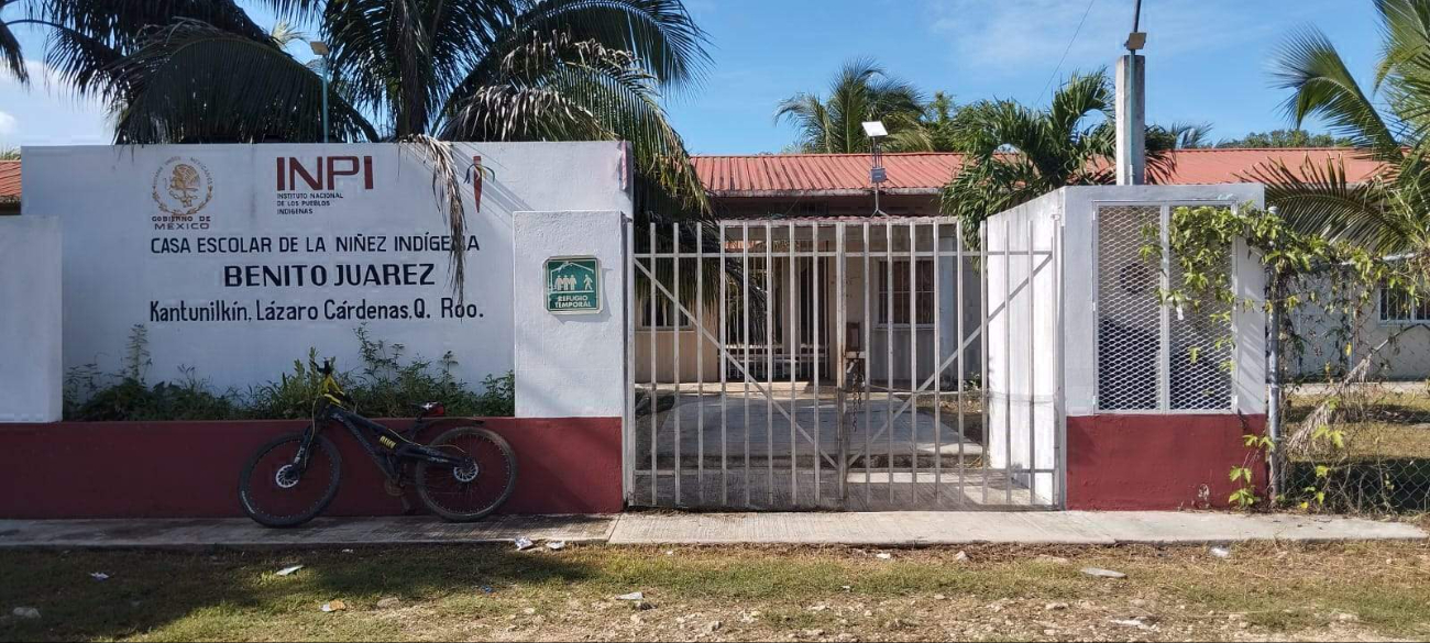 Albergue ofrece clases a estudiantes de bajos recursos en la Riviera Maya