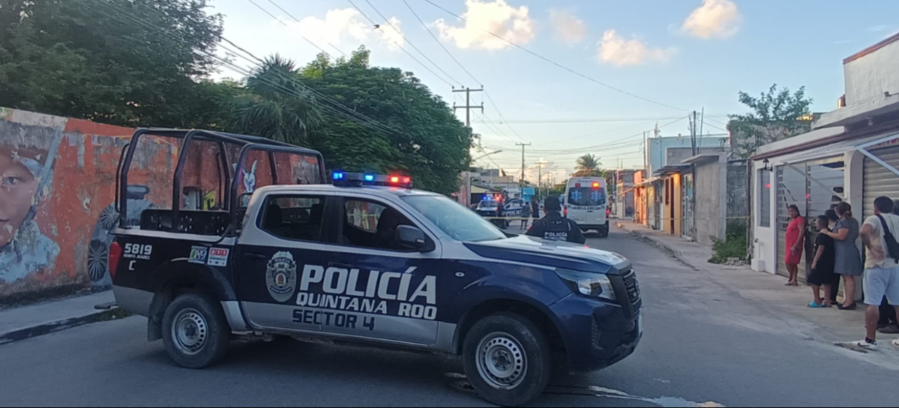 Elementos policiacos arribaron al domicilio en Cancún