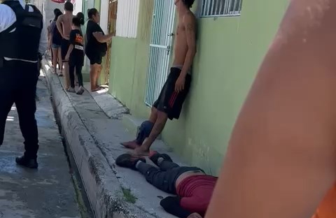 Los agresores huyeron y la Policía Estatal acordonó la zona.