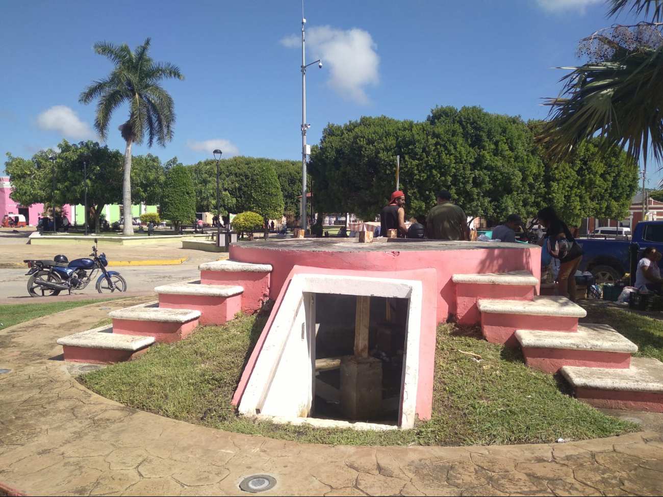 Obelisco situado en el centro de Hopelchén