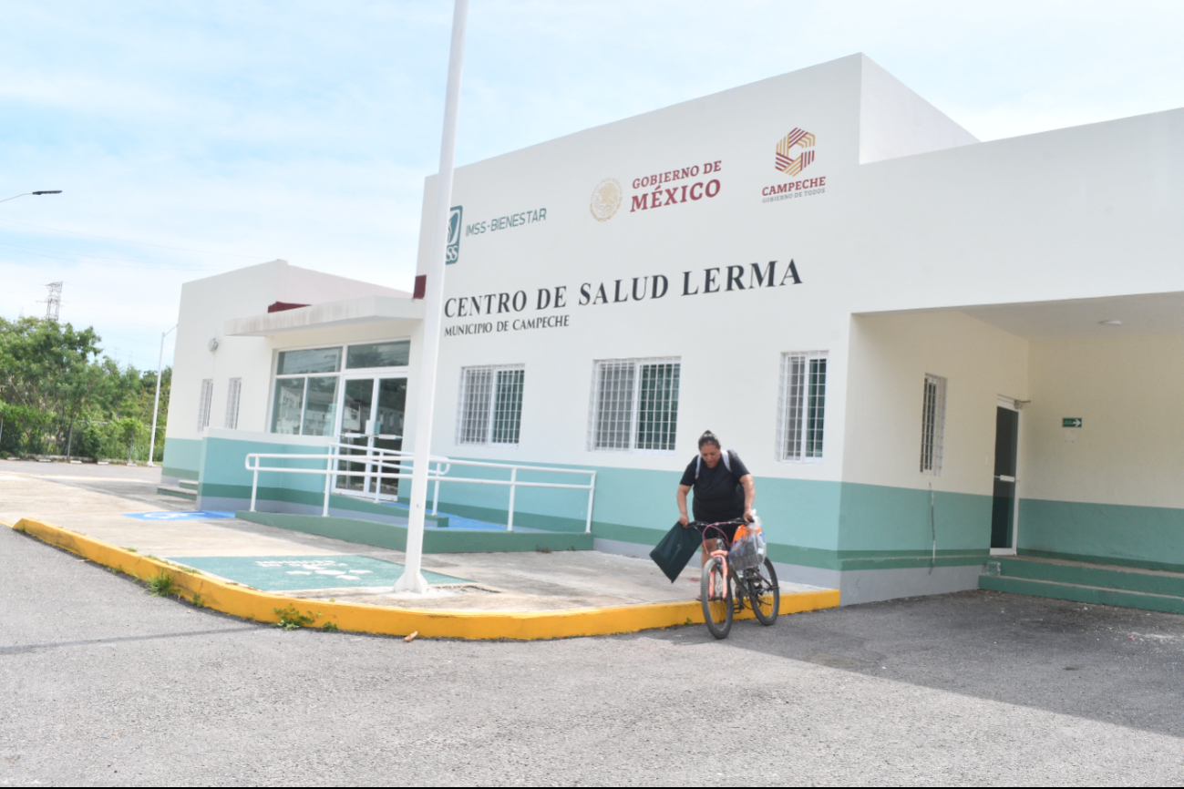 Buen avance en entrega de credenciales; serán 154 unidades médicas en todo el Estado: Montejo León