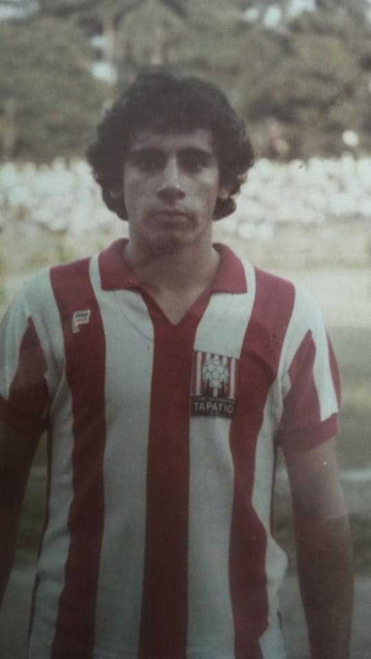 Héctor Almazán Soto como futbolista profesional