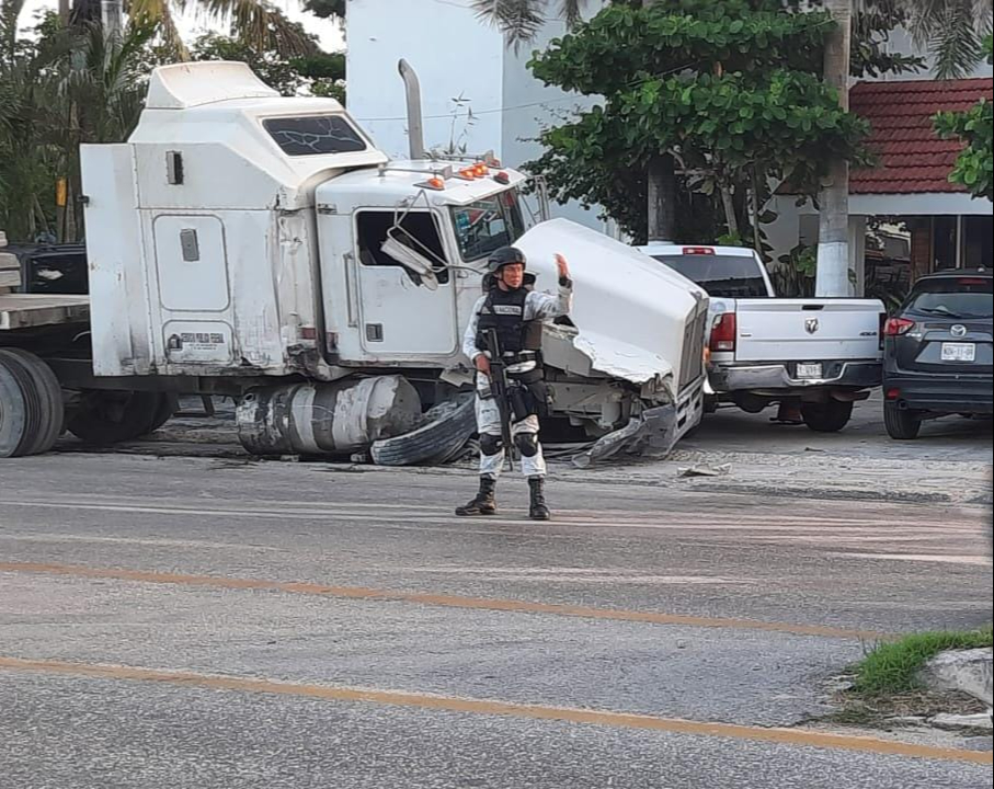 No hubo lesionados, solo daños materiales.