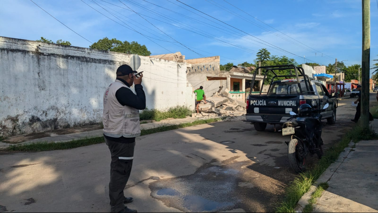 Colapsa el techo de una casa en José María Morelos