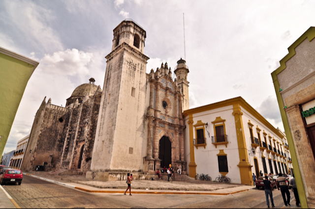 El Ex templo de San José, construido en 1716, ahora sirve como galería para eventos y exposiciones culturales.