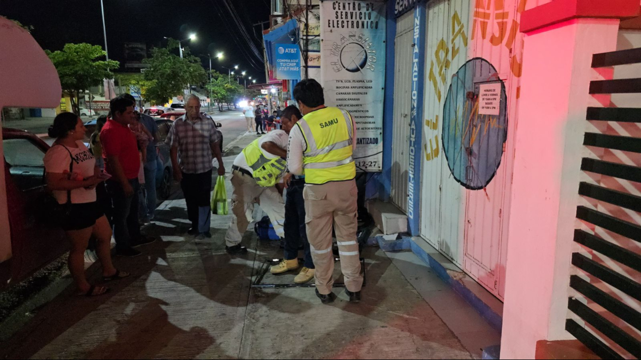  Campeche: Ebrio termina entre un charco de sangre    en la avenida Gobernadores 