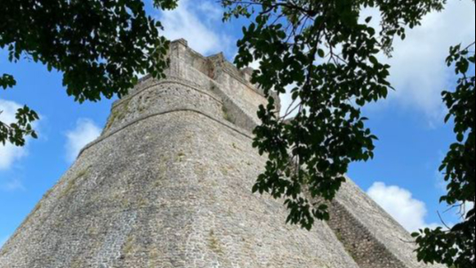 Pirámide del adivino, Uxmal