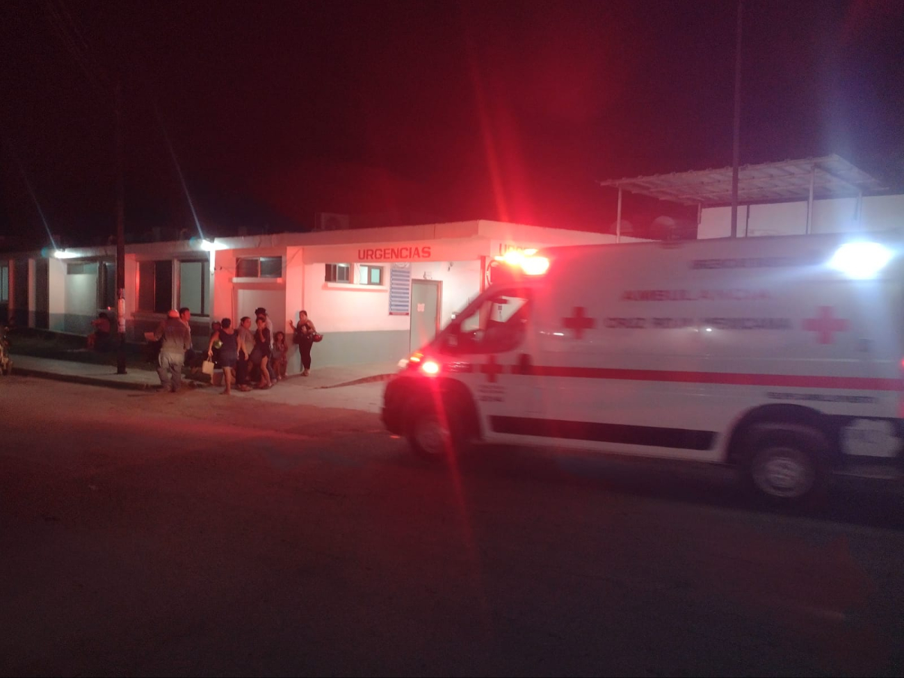 La mujer fue trasladada al hospital