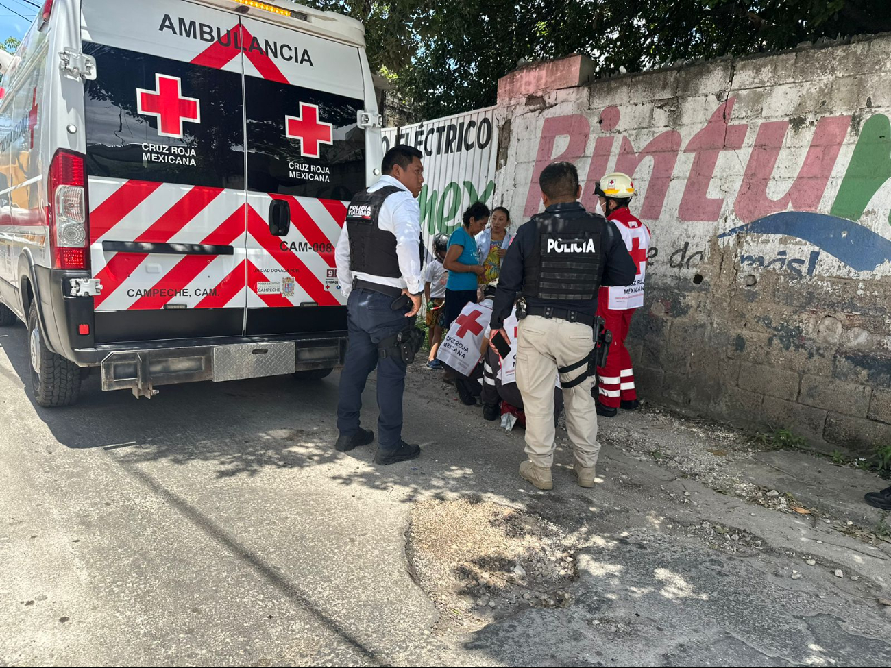 Abuelito  cae desmayado en calles del barrio de San José, Campeche  