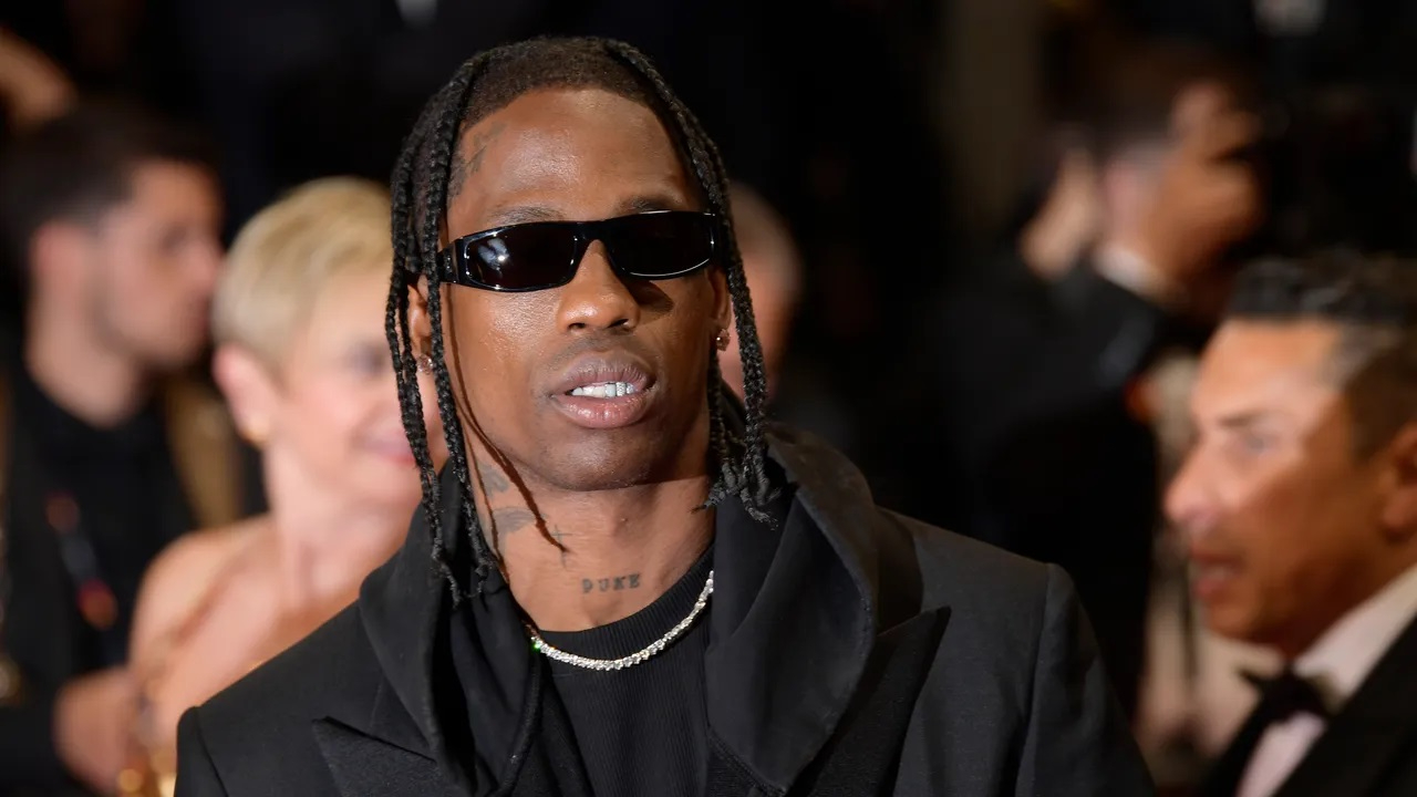 Detienen al rapero Travis Scott por protagonizar pelea en París