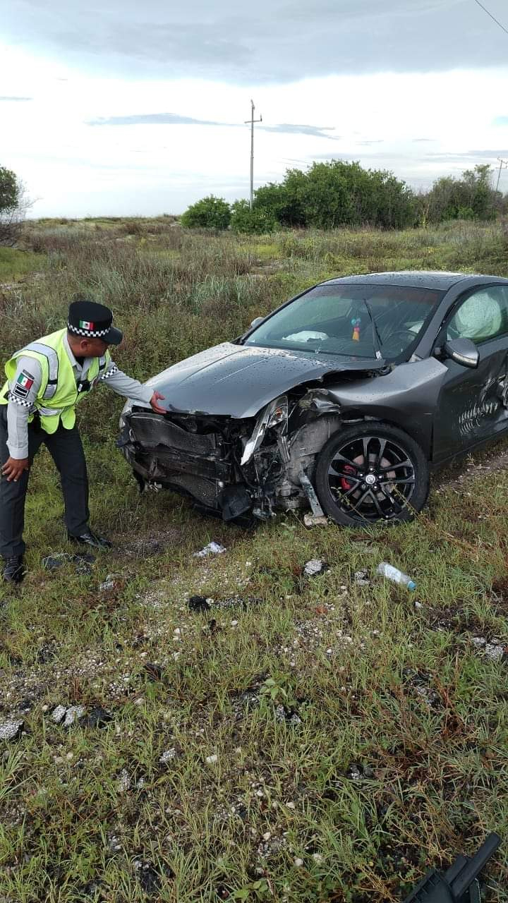 El conductor del tráiler se dio a la fuga.