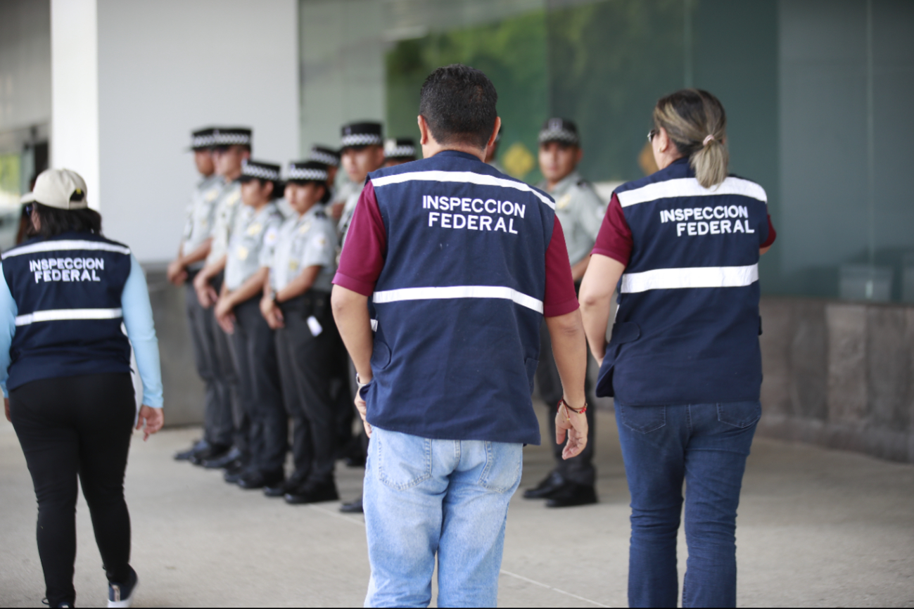 También estuvieron cinco elementos de la Inspección de Guardia de Carreteras.