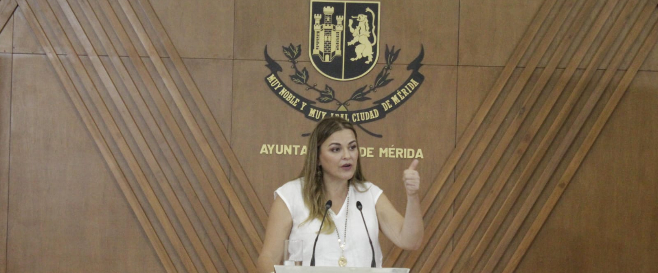 Cecilia Patrón destacó la importancia de la transparencia y la honestidad en el manejo de los recursos públicos