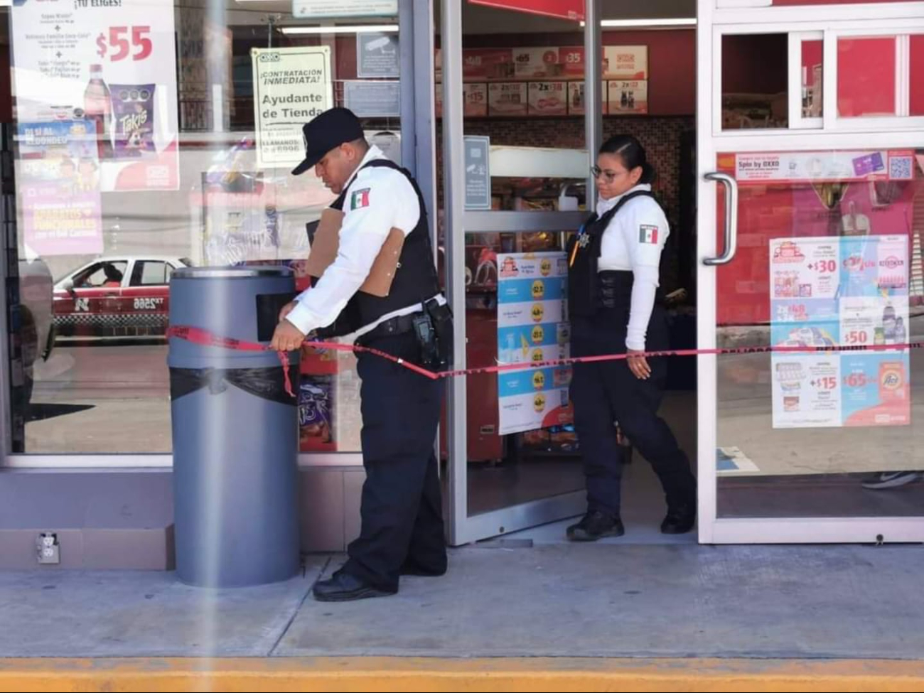 El hombre escapó sin ser detenido por el asalto al Oxxo