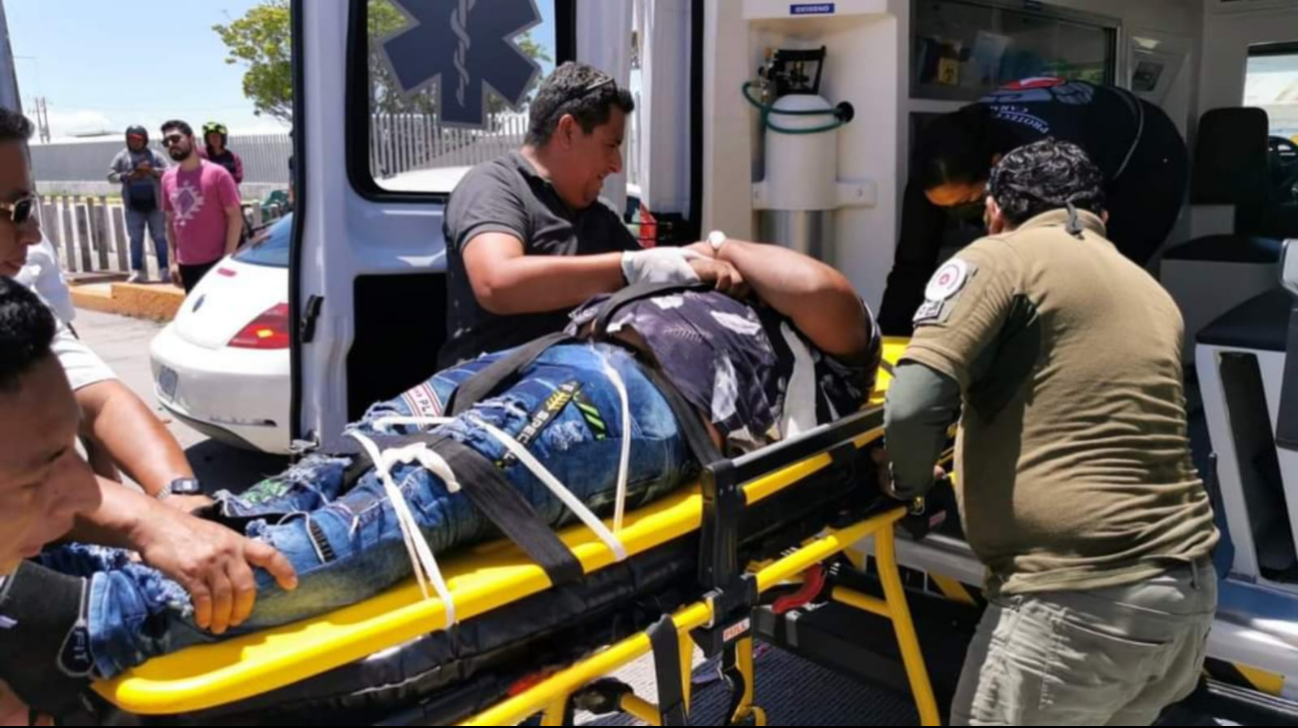 El motociclista fue llevado al hospital en Ciudad del Carmen