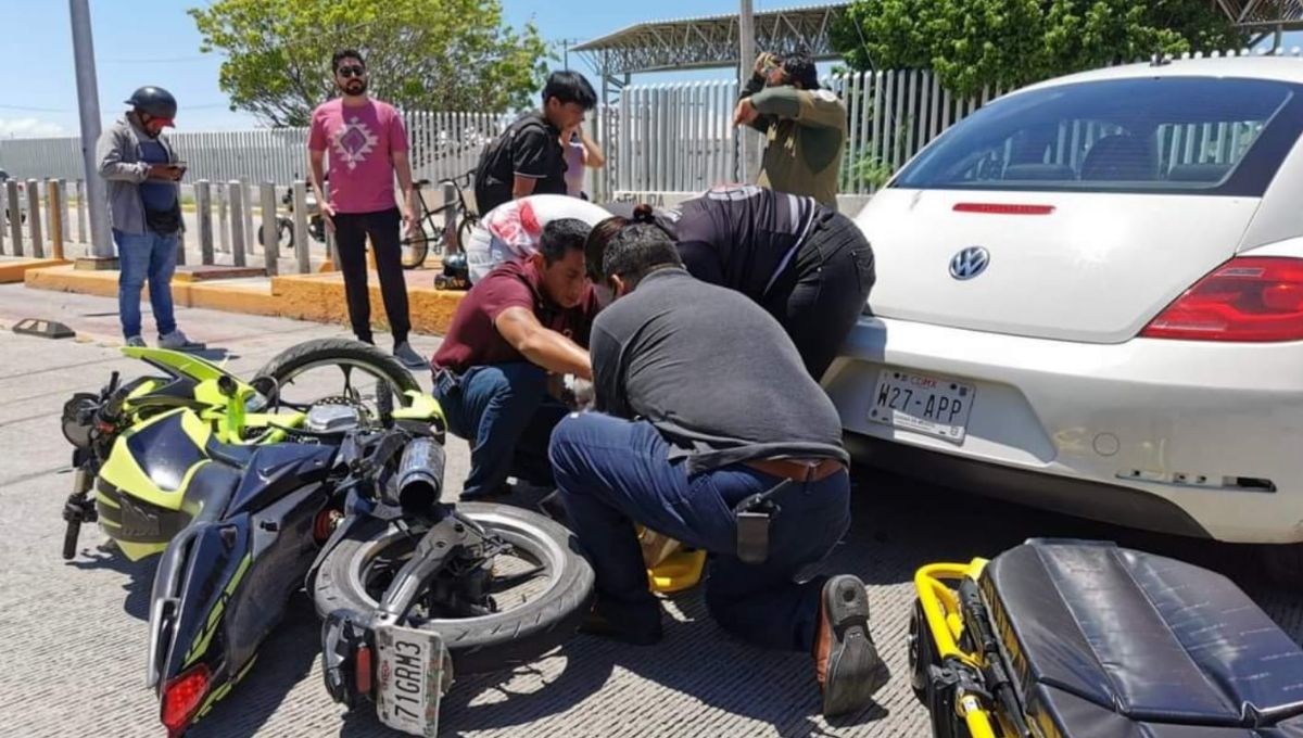 El motociclista podría estar lesionado del brazo