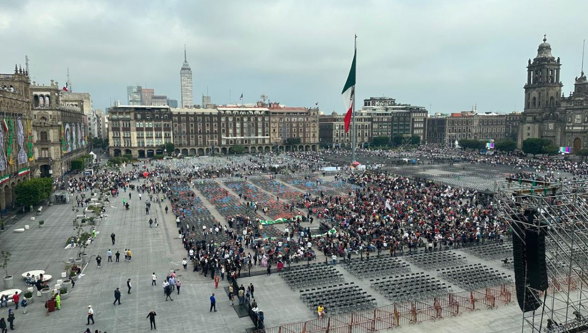 Simpatizantes de AMLO llenan el Zócalo para su Sexto Informe de Gobierno