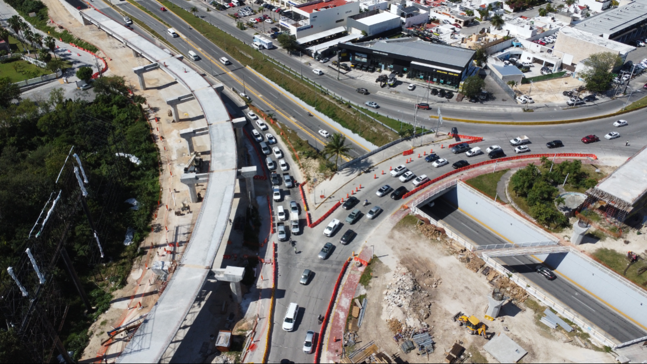 Los nuevos distribuidores viales desahogan el tráfico en arterias “clave” de Cancún.