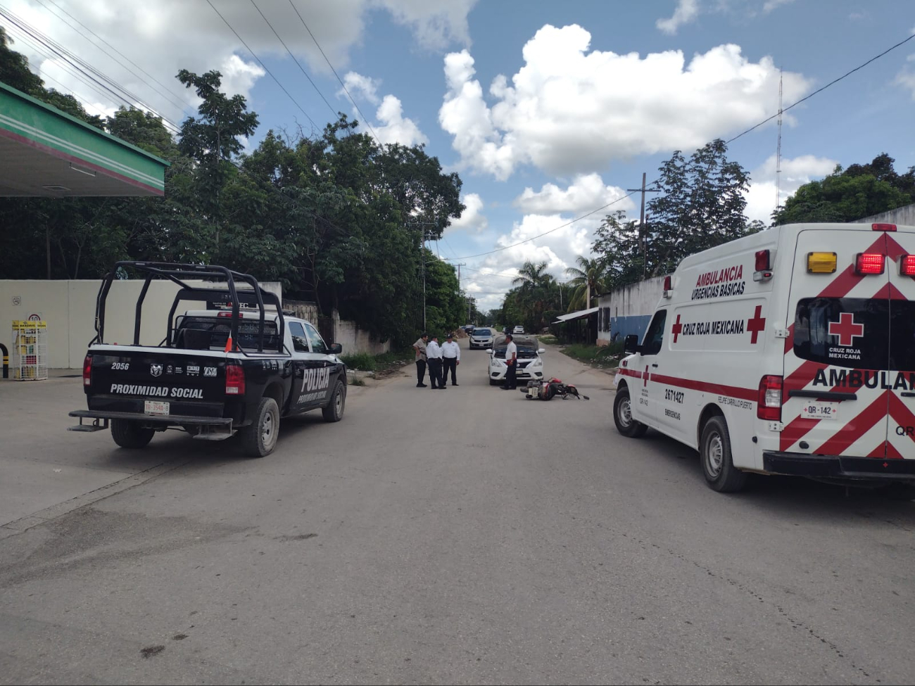 El motociclista fue atendido por paramédicos de la Cruz Roja