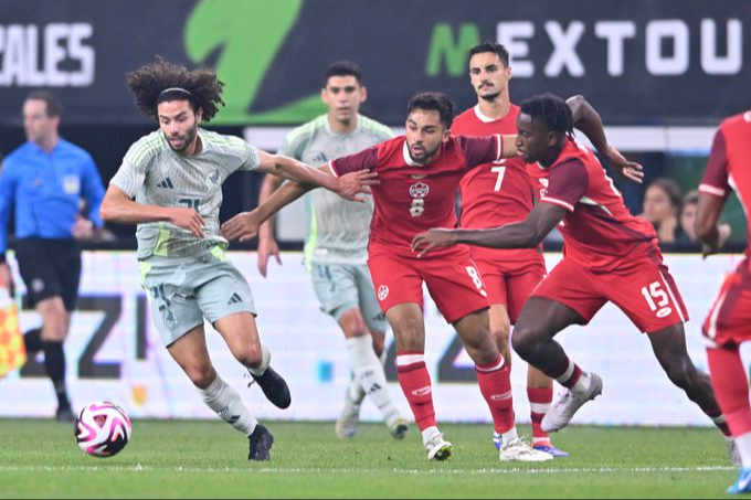 Aunque castigados por la afición, México muestra garra pero no puede con Canadá en empate sin  goles  