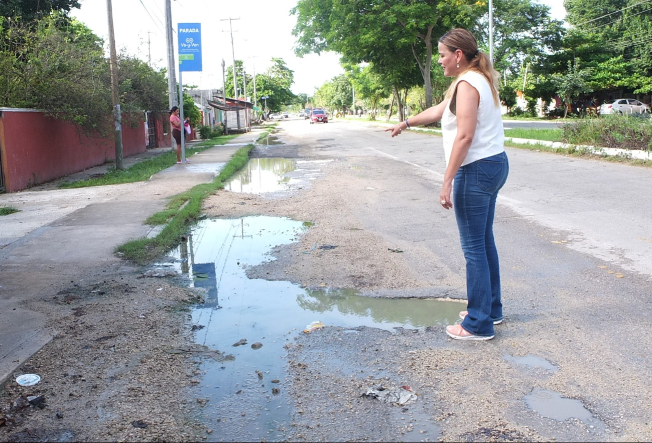 Cecilia Patrón da el banderazo para la repavimentación de la calle 50 Sur de Mérida