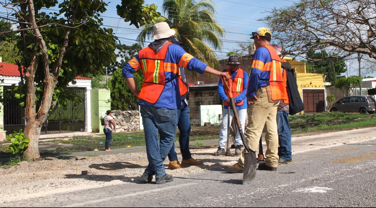 Continúan las obras de repavimentación y bacheo en Mérida