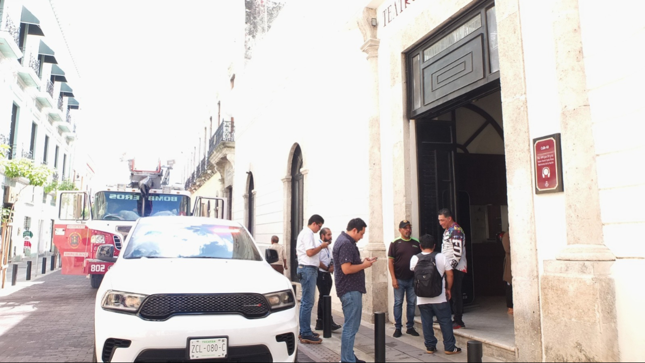 Se descartó que se trata de un incendio en el Teatro Daniel Ayala de Mérida