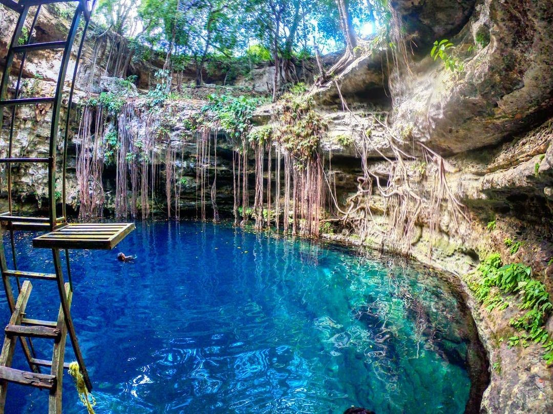 El Cenote Lol-ha se localiza en la comunidad de Yaxunah