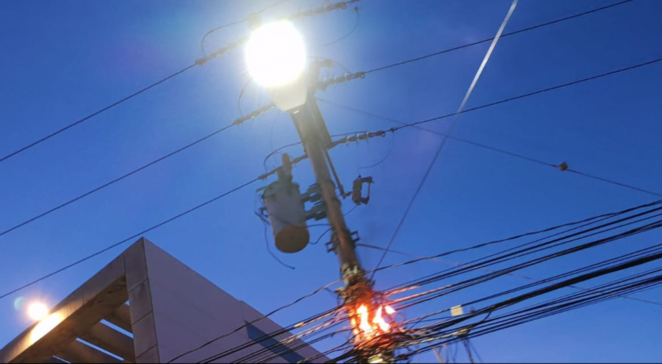 Se quedan varias zonas de Cancún y la zona continental de Isla Mujeres sin energía eléctrica