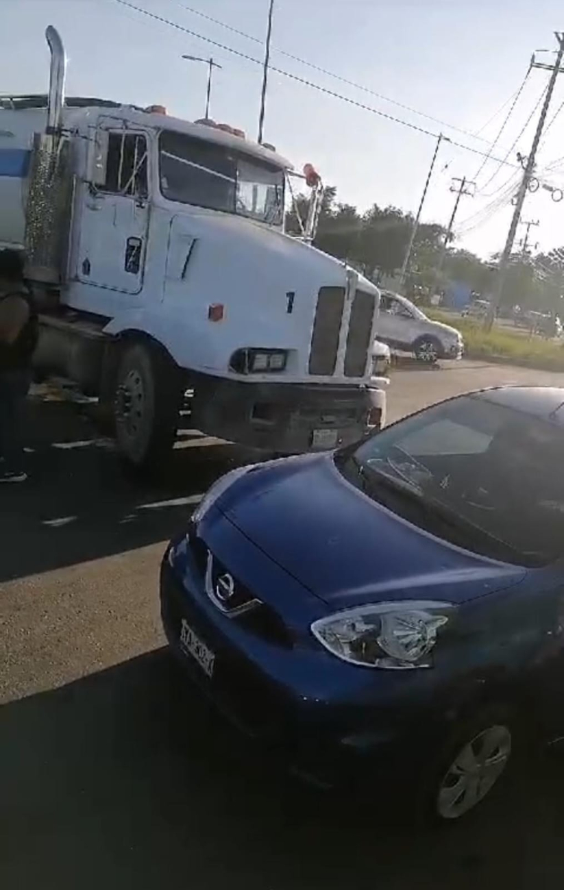 Así terminó uno de los automóviles en Cancún