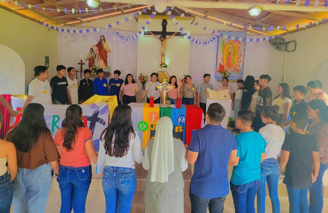 Los jóvenes demostraron su compromiso con la fe y el deseo de profundizar en la Palabra de Dios