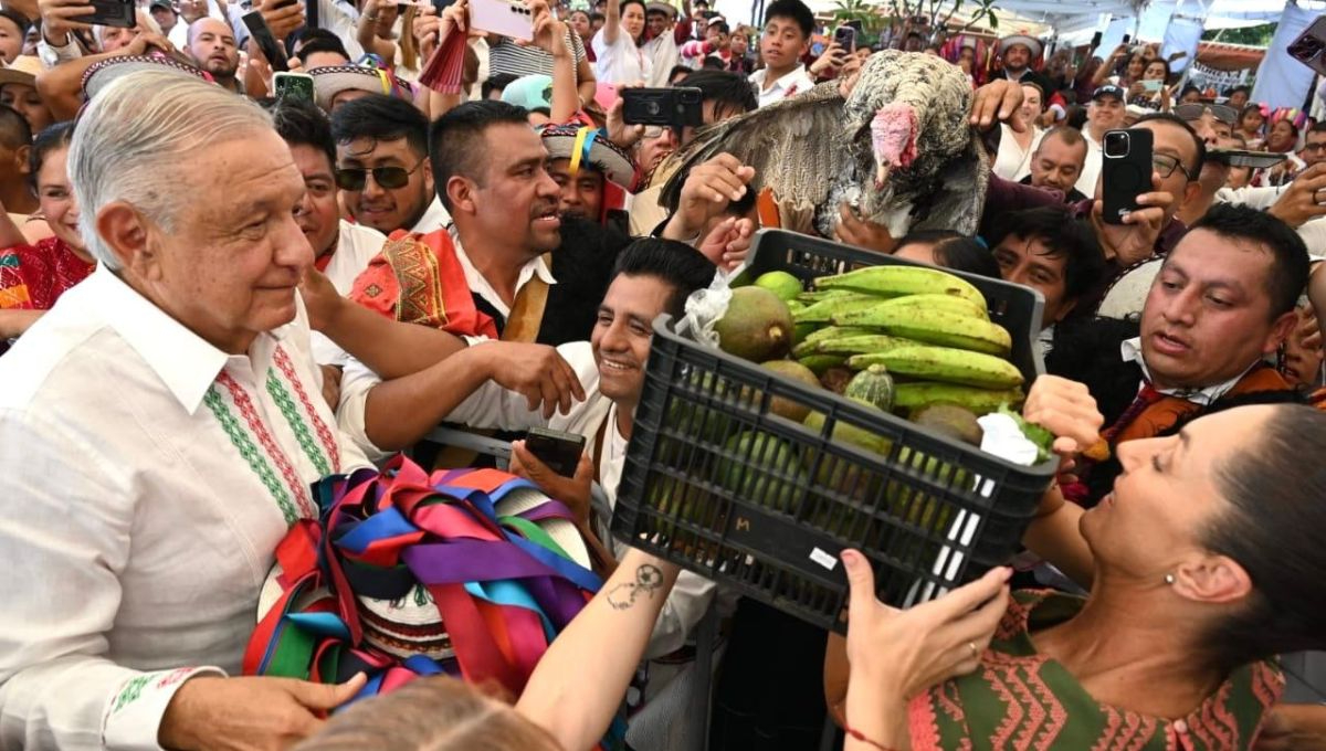 AMLO y Claudia Sheinbaum en Palenque, Chiapas