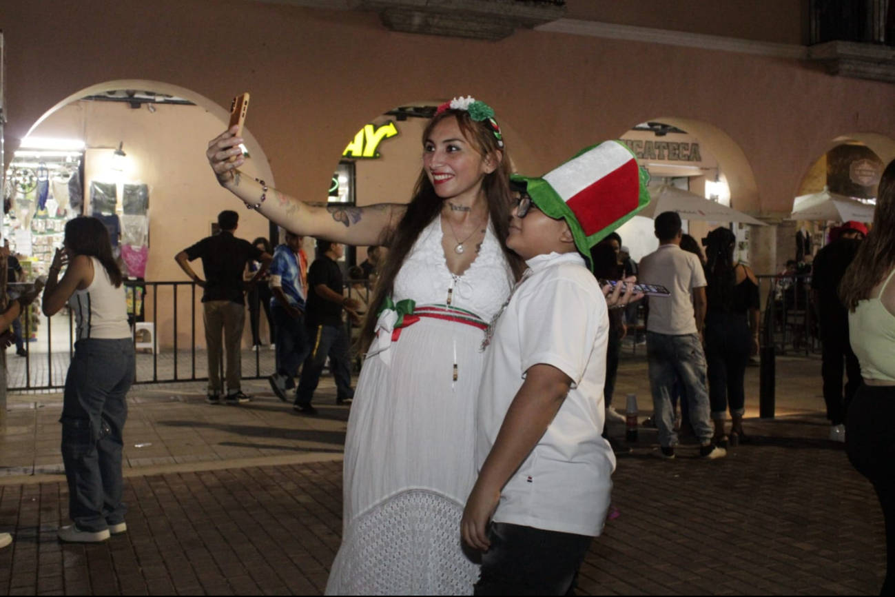 Así se vive el ambiente del Grito de Independencia en Mérida: FOTOS