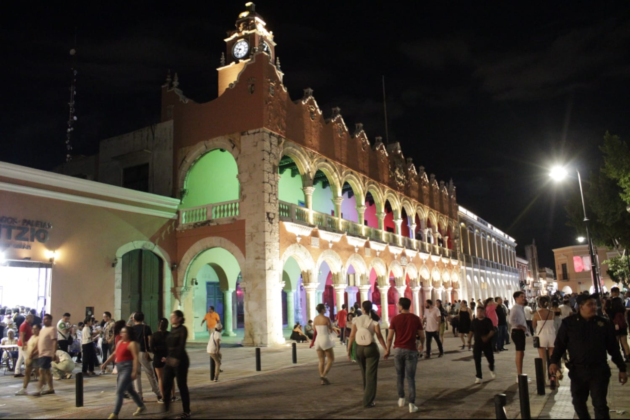 Así se vive el ambiente del Grito de Independencia en Mérida: FOTOS