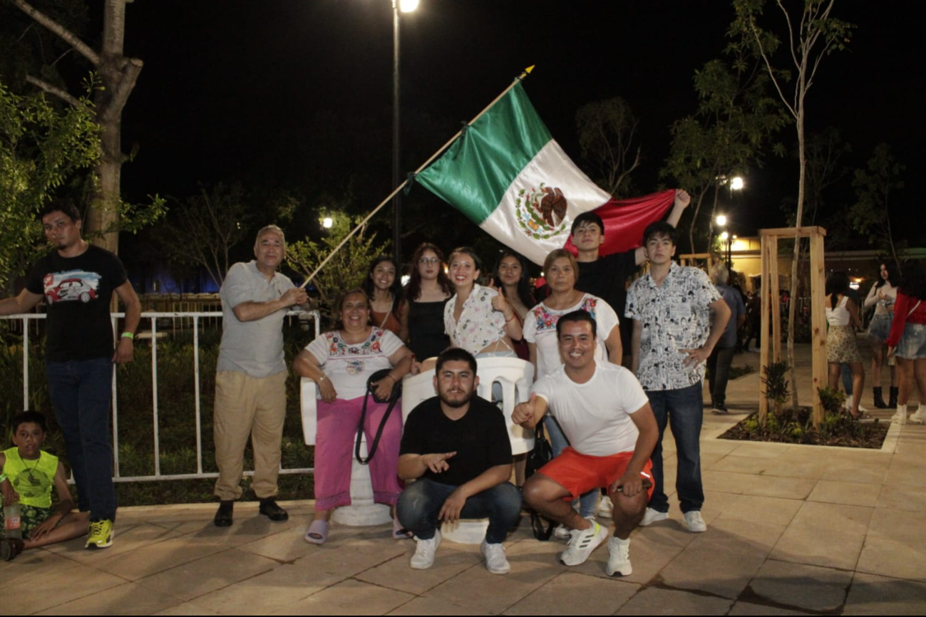 Así se vive el ambiente del Grito de Independencia en Mérida: FOTOS