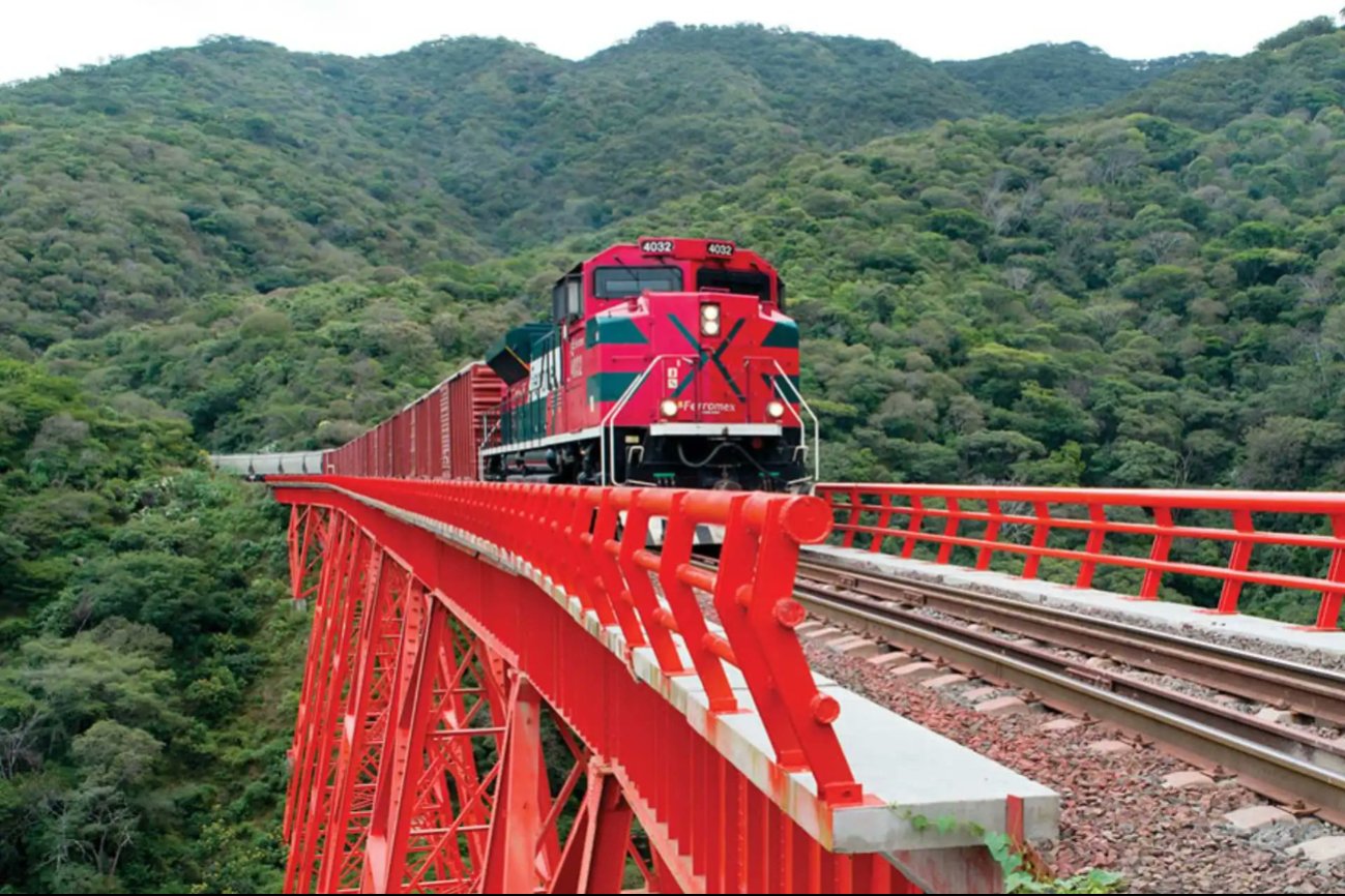 El tren de carga se descarriló y dejó tres personas heridas, ninguna de gravedad