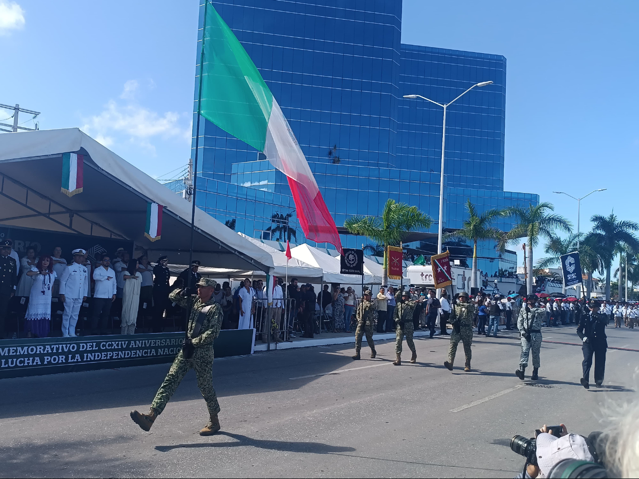 Sigue en vivo el desfile conmemorativo al 214 aniversario de la Independencia de México en Campeche  