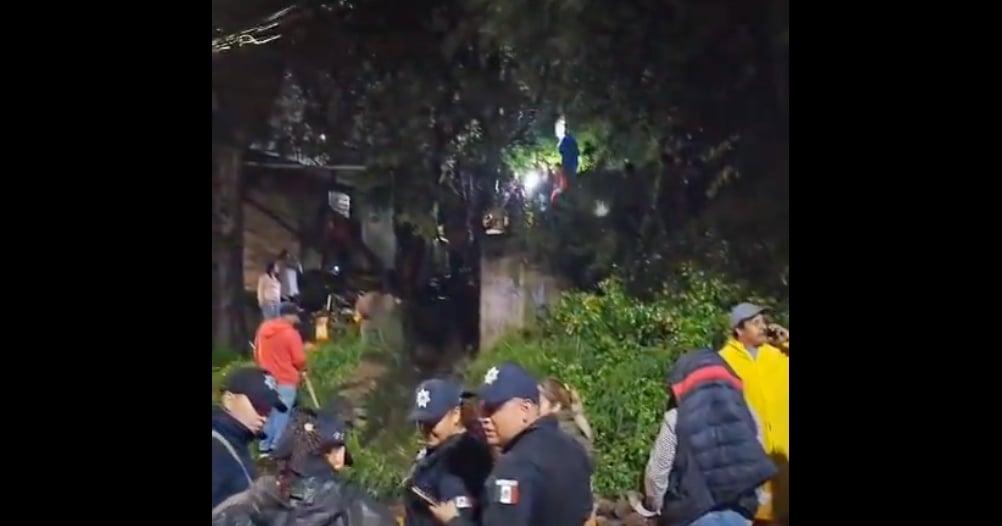 Seis muertos y tres heridos deja deslave de cerro en Naucalpan 