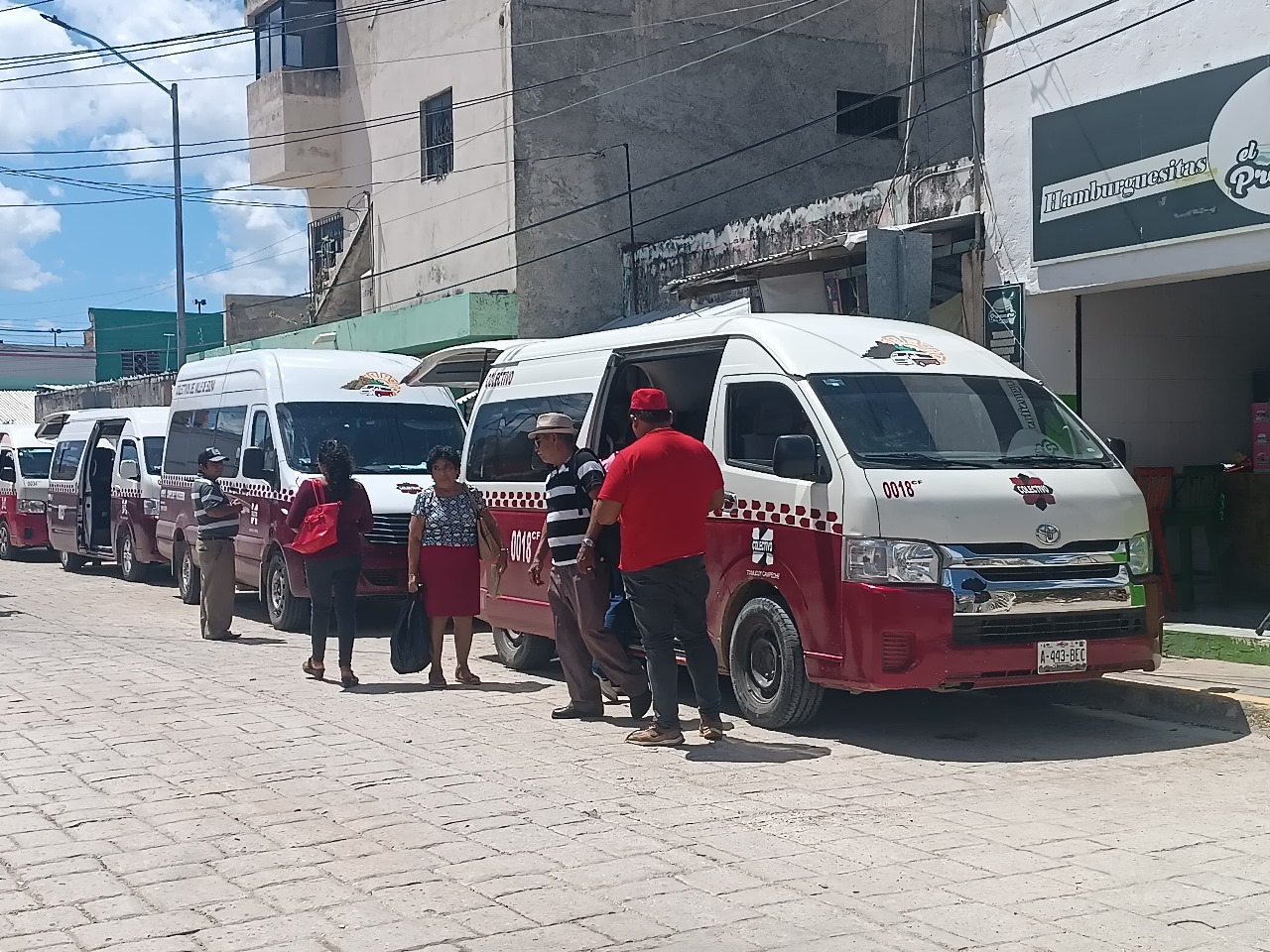 ¿Cuánto cuesta un taxi del mercado de Campeche a la zona arqueológica Edzná? 