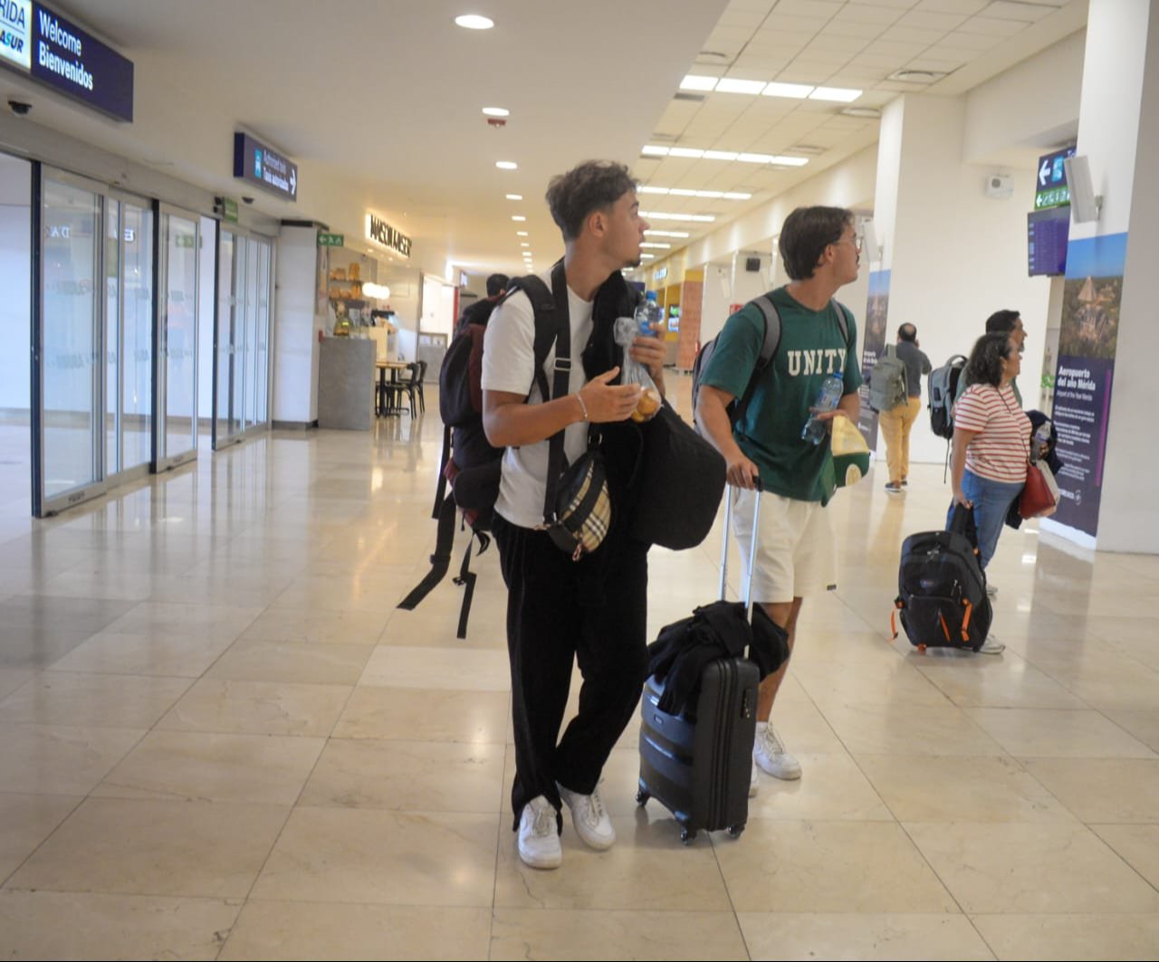 Hay buena afluencia de pasajeros en el aeropuerto de Mérida