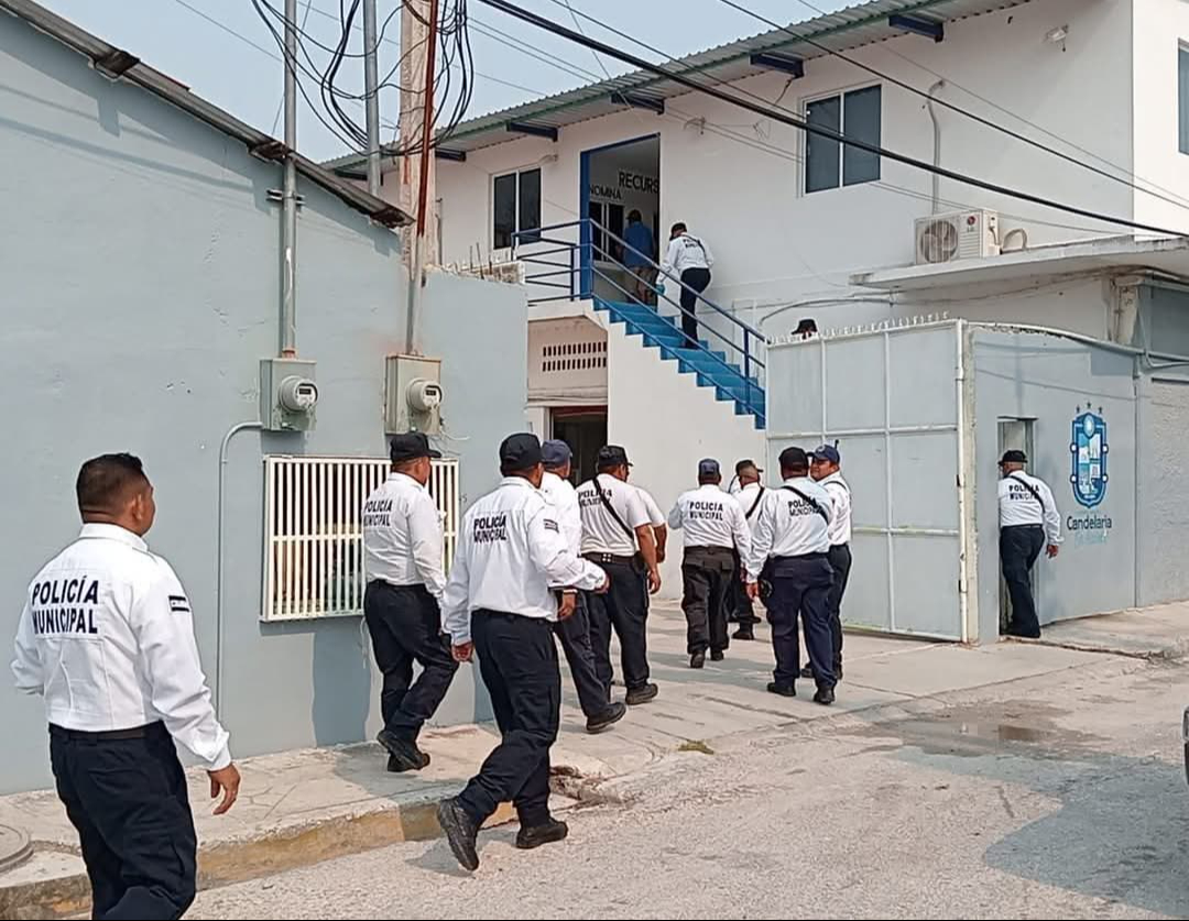  Policías de Candelaria continúan su lucha para que les paguen los adeudos quincenales    