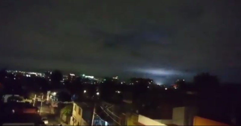 Las "luces de terremoto" fueron un fenómeno notable observado durante el sismo / Especial