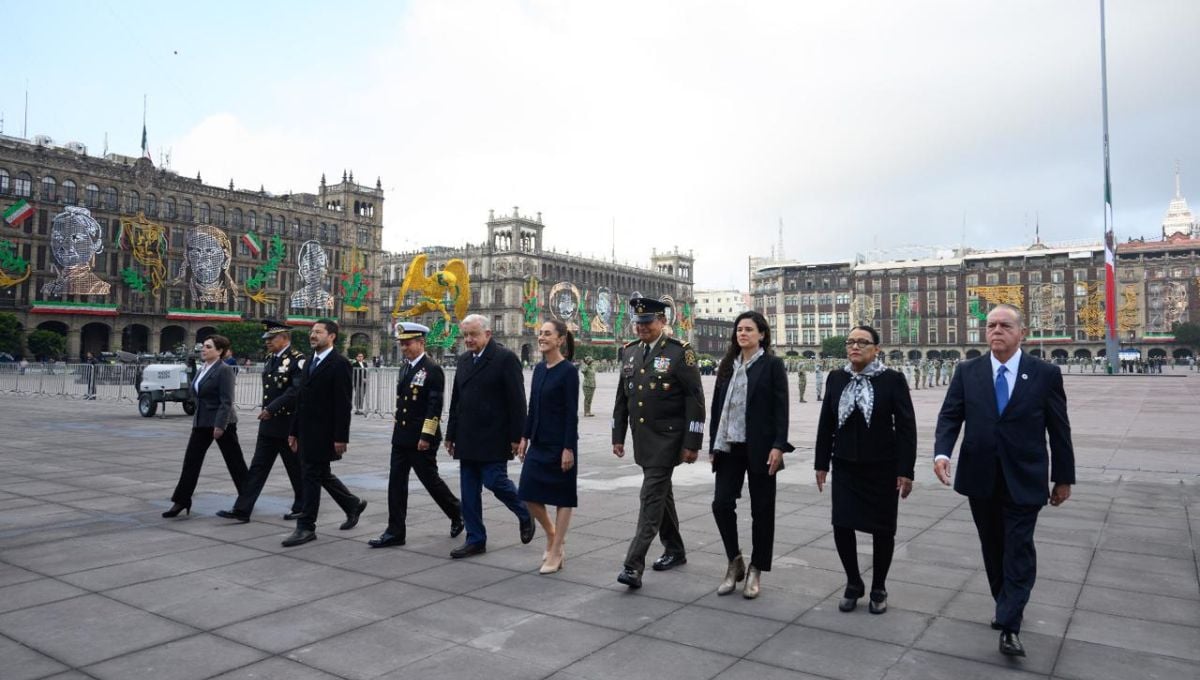 Izamiento de bandera en memoria de las víctimas de los sismos de 1985 y 2017