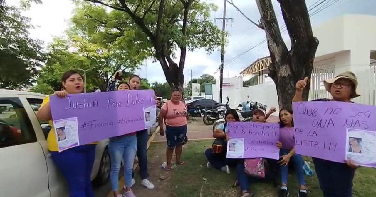 Integrantes del colectivo Frente Nacional Mujeres estuvo a cargo de la marcha