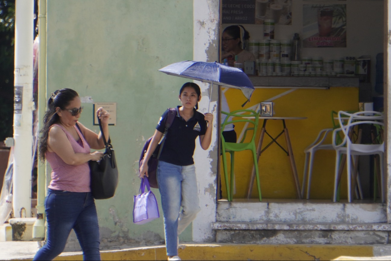 Se pronostican lluvias fuertes a muy fuertes en Campeche debido a la Onda Tropical 20 y otros fenómenos meteorológicos.